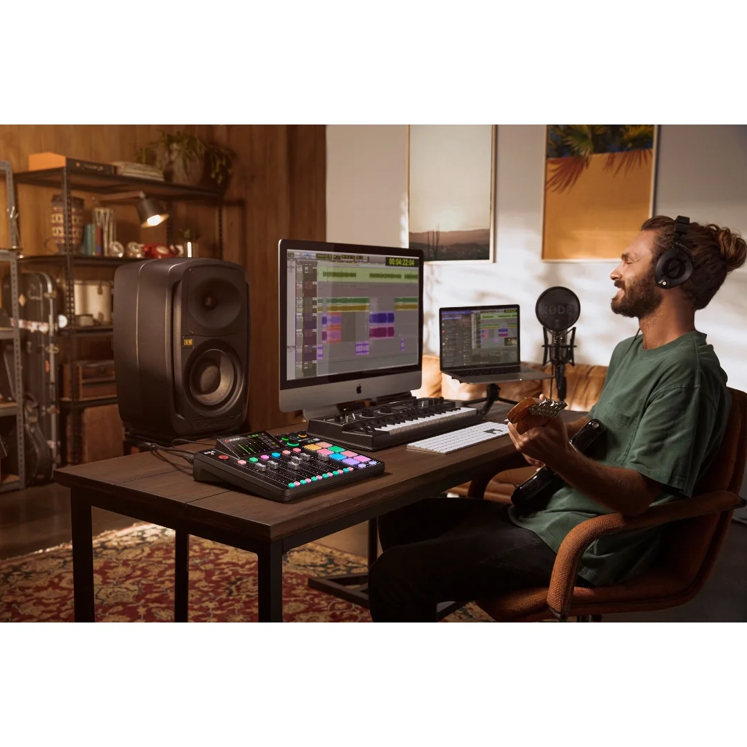 RODE RODECaster PRO II Integrated Audio Production Studio - Levo Sportswear