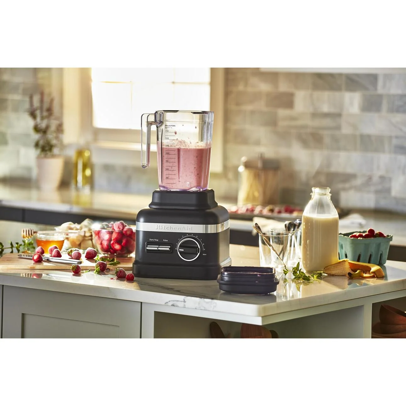 KitchenAid High Performance Series Blender, Black Matte, KSB6060 - Levo Sportswear